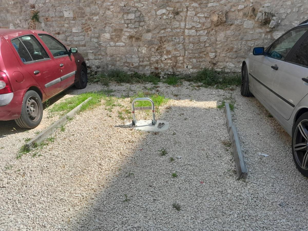 זאדאר T&M Apartment With Parking In The Old Town מראה חיצוני תמונה